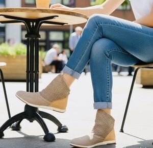 Emu Australia Numeralla Tan Suede Leather Perforated Ankle Boots Women’s 10